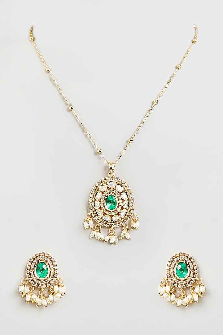 Gold Finish White Kundan Polki Necklace Set by Aura Trends at Pernia's Pop Up Shop