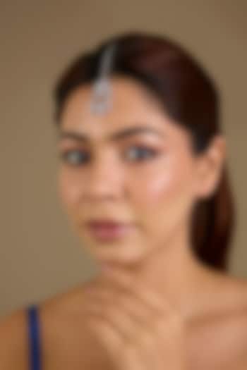 White Finish Cubic Zirconia Maangtikka by Auraa Trends at Pernia's Pop Up Shop