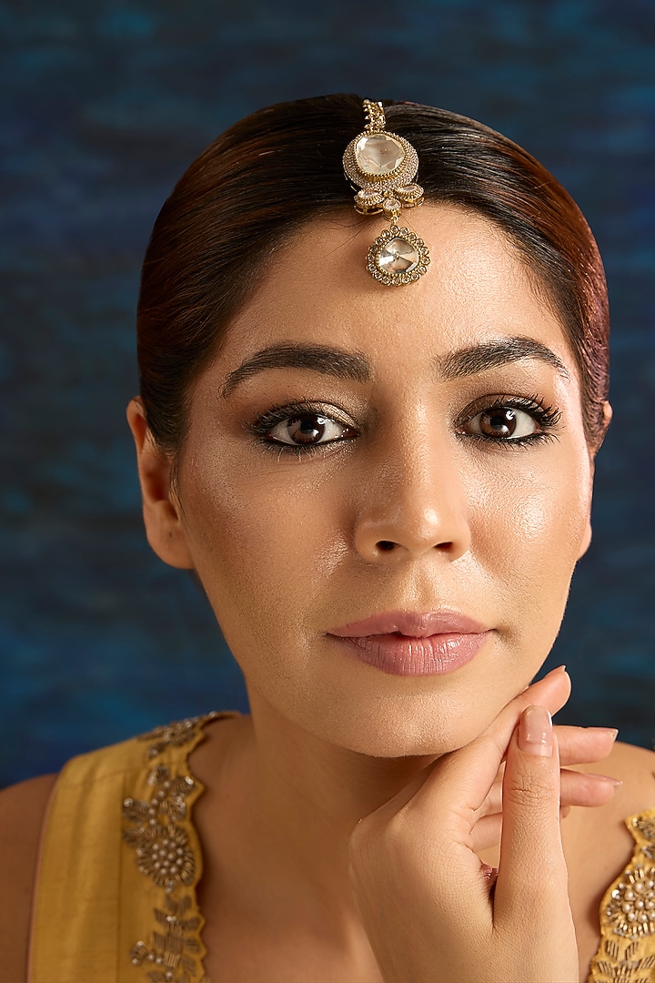 Gold Finish Kundan Polki Enameled Maangtikka by Auraa Trends at Pernia's Pop Up Shop