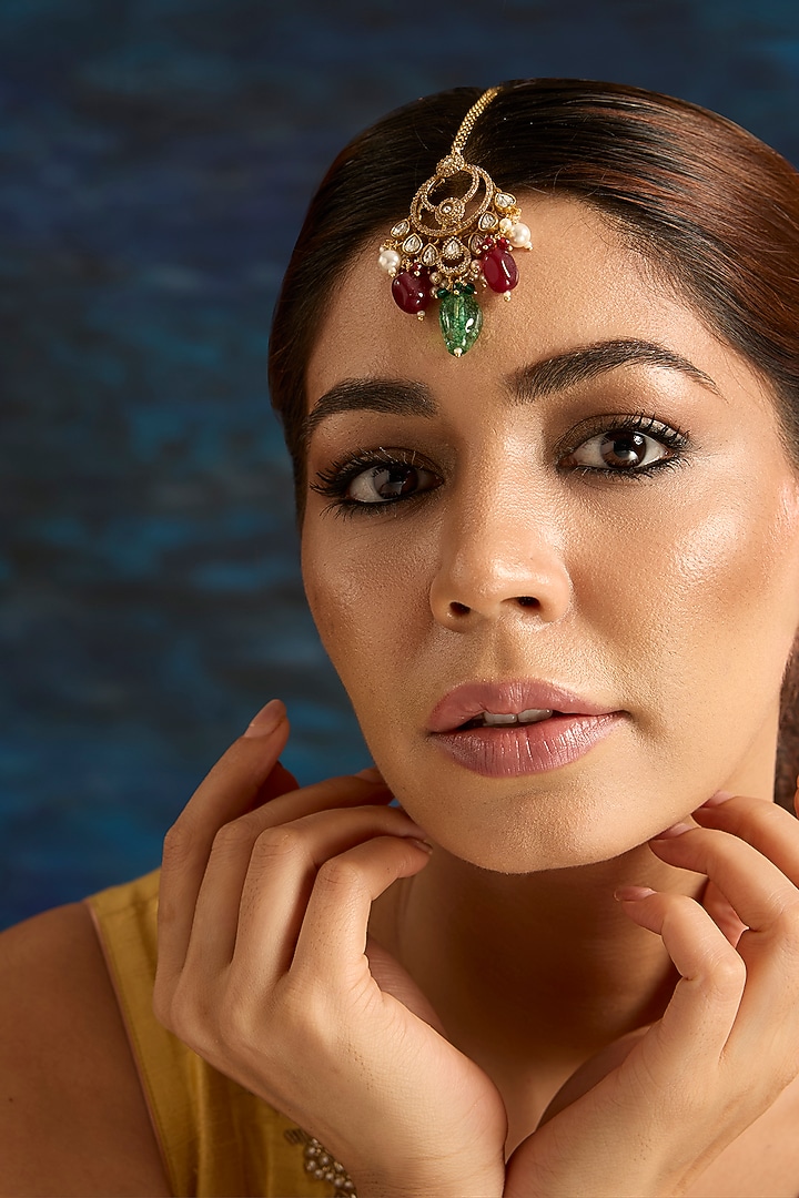 Gold Finish Green & Pink Kundan Polki Maangtikka by Auraa Trends at Pernia's Pop Up Shop