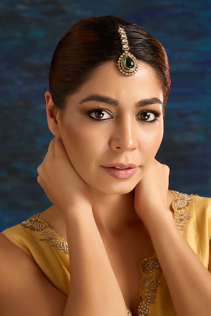 Gold Finish Green Kundan Polki Maangtikka by Auraa Trends at Pernia's Pop Up Shop