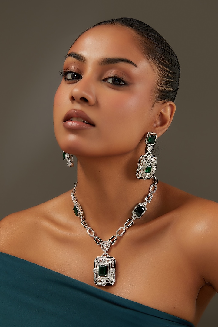 White Rhodium Finish American Diamond & Zircon Necklace Set by Auraa Trends