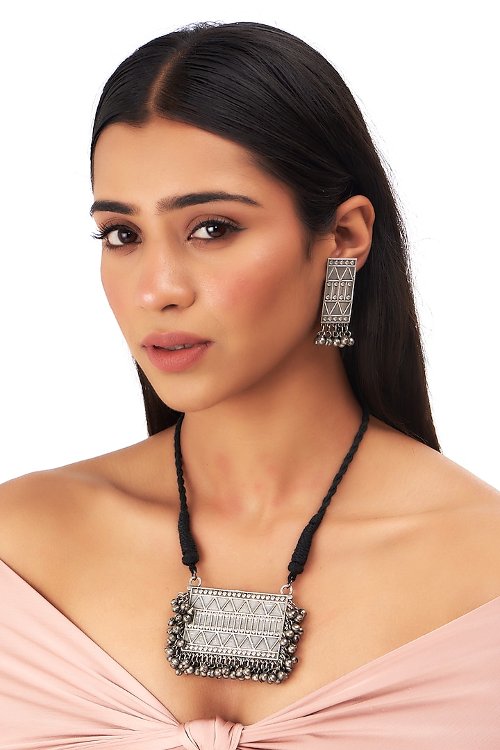 Black Rhodium Finish Oxidised Long Necklace Set by Auraa Trends