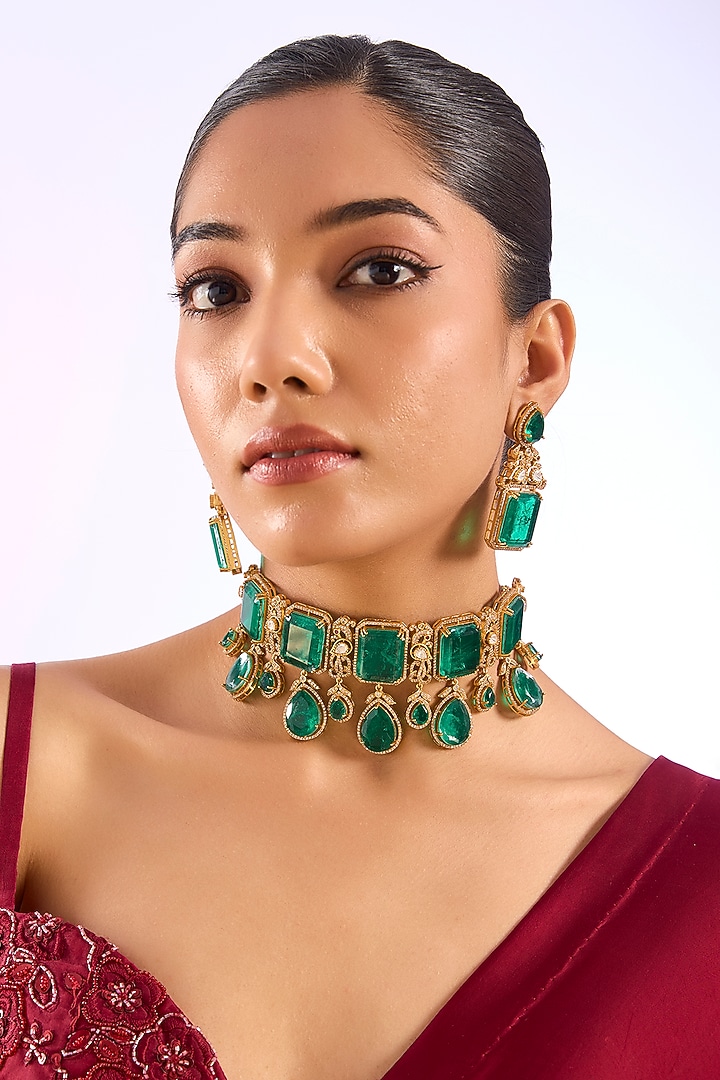 Gold Finish Kundan Polki & Emerald Green Stone Choker Necklace Set by Auraa Trends at Pernia's Pop Up Shop