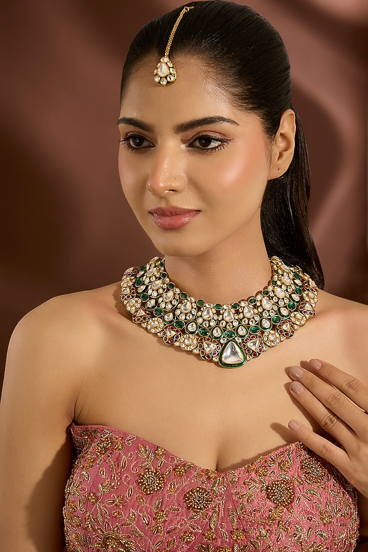 Gold Finish Green Kundan Polki Necklace With Maangtikka by Aura Trends at Pernia's Pop Up Shop