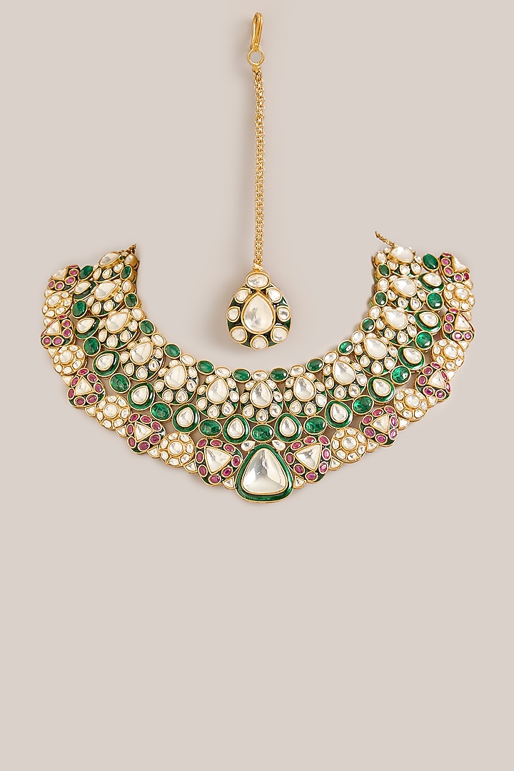Gold Finish Green Kundan Polki Necklace With Maangtikka by Aura Trends at Pernia's Pop Up Shop