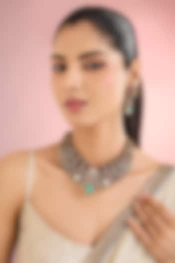 Antique Gold Finish Kundan Polki & Green Stone Drop Necklace Set by Aura Trends at Pernia's Pop Up Shop