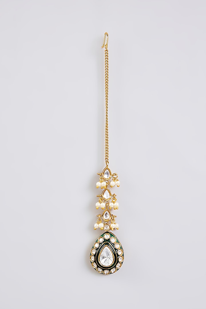 Gold Finish Green Kundan Polki Maangtikka by Aura Trends at Pernia's Pop Up Shop