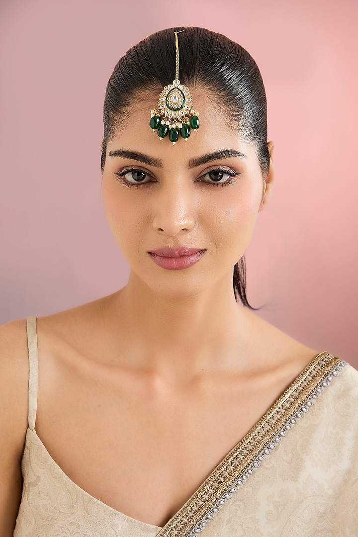 Gold Finish Green Kundan Polki Maangtikka by Auraa Trends at Pernia's Pop Up Shop