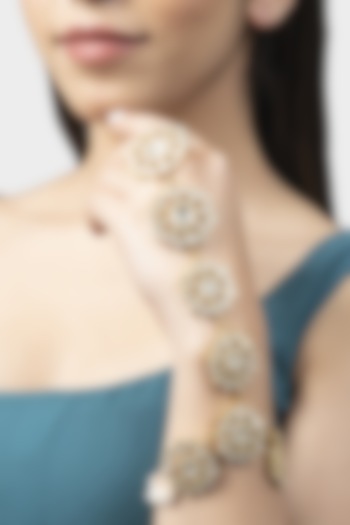 Gold Finish Kundan Polki Haathphool (Set of 2) by Auraa Trends at Pernia's Pop Up Shop