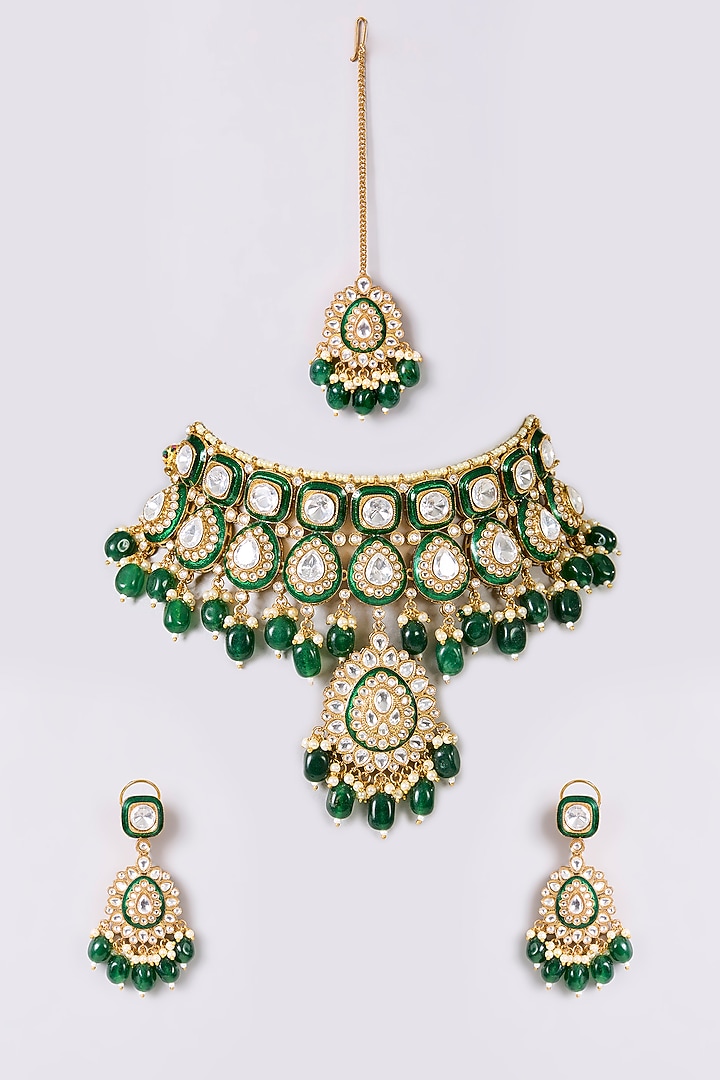 Gold Finish Kundan Polki & Green Onyx Necklace Set by Aura Trends at Pernia's Pop Up Shop