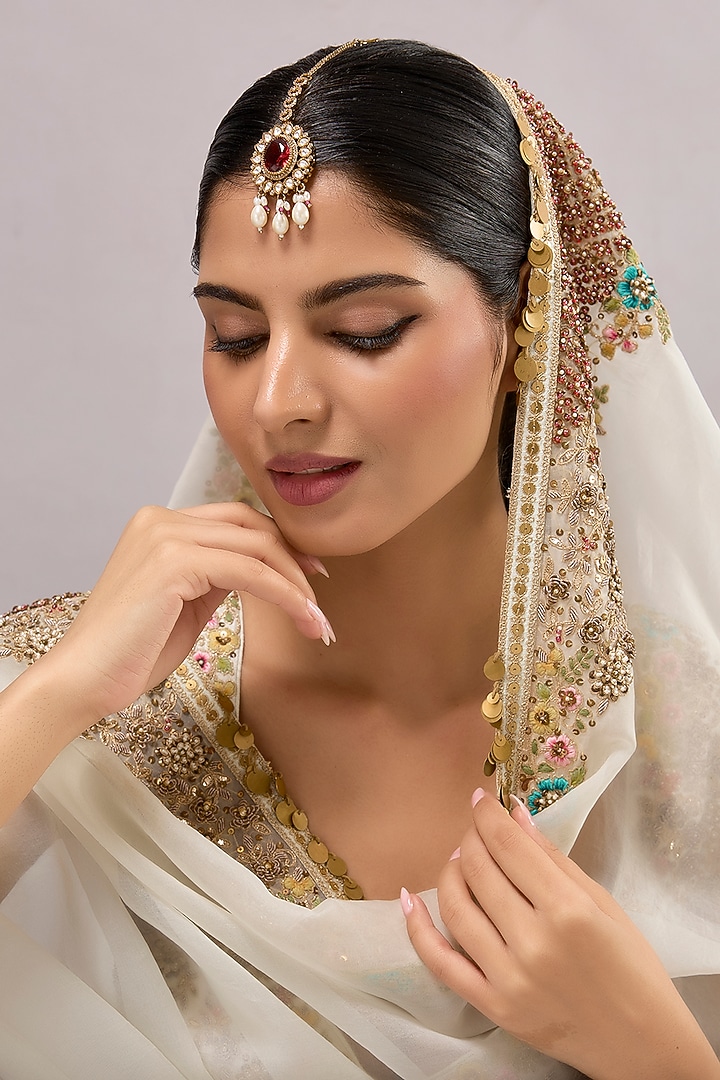 Gold Finish Kundan Polki & Red Stone Maangtikka by Auraa Trends at Pernia's Pop Up Shop