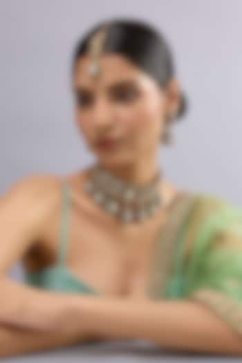 Gold Finish Kundan Polki & Green Onyx Necklace Set by Auraa Trends at Pernia's Pop Up Shop