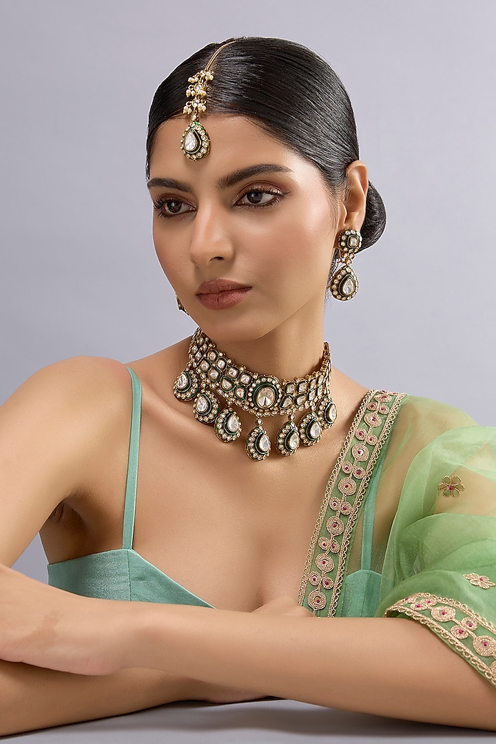 Gold Finish Kundan Polki & Green Onyx Necklace Set by Auraa Trends at Pernia's Pop Up Shop