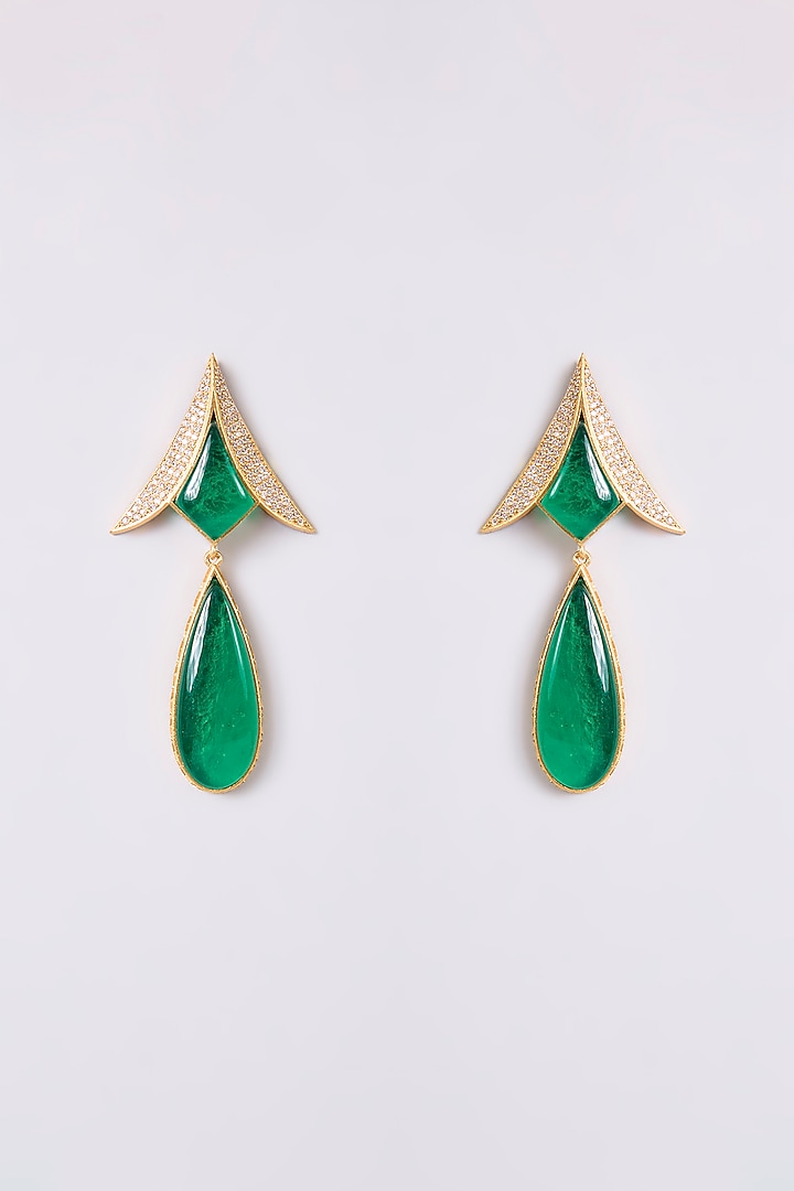 Gold Finish Kundan Polki & Green Onyx Necklace Set by Aura Trends at Pernia's Pop Up Shop
