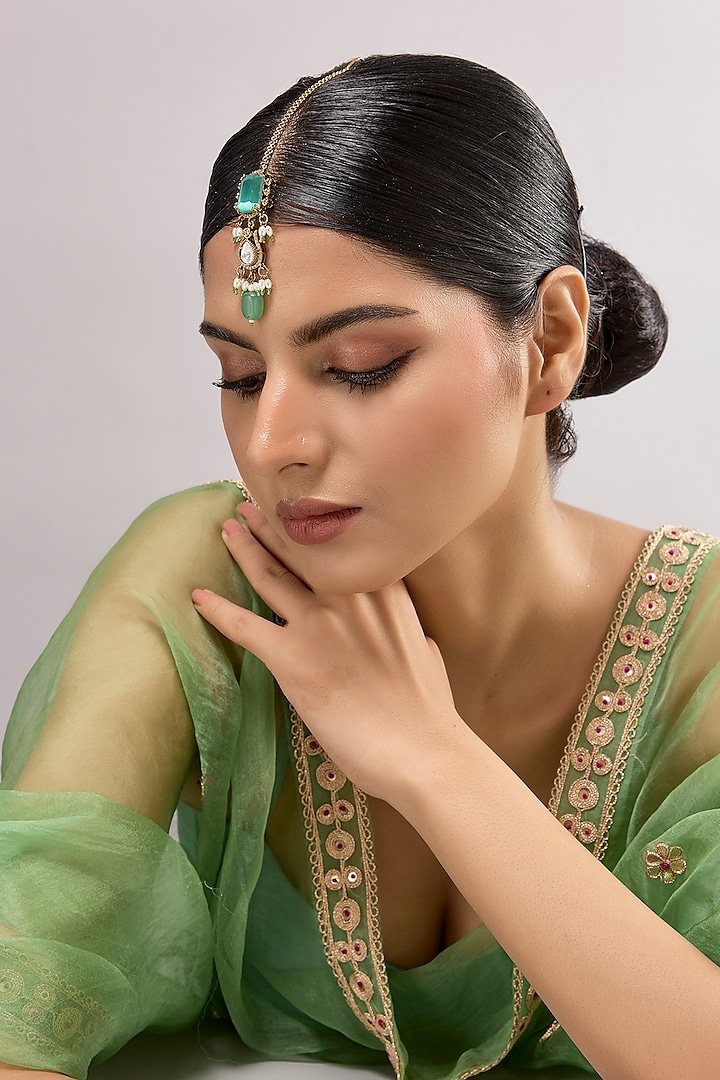 Gold Finish Kundan Polki & Green Stone Maangtikka by Auraa Trends at Pernia's Pop Up Shop
