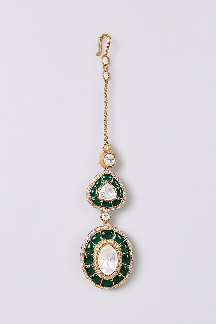 Gold Finish Kundan Polki & Green Stone Maangtikka by Aura Trends at Pernia's Pop Up Shop