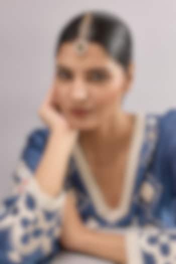 Gold Finish Kundan Polki & Green Stone Maangtikka by Auraa Trends at Pernia's Pop Up Shop