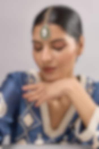 Gold Finish Kundan Polki & Green Stone Maangtikka by Auraa Trends at Pernia's Pop Up Shop