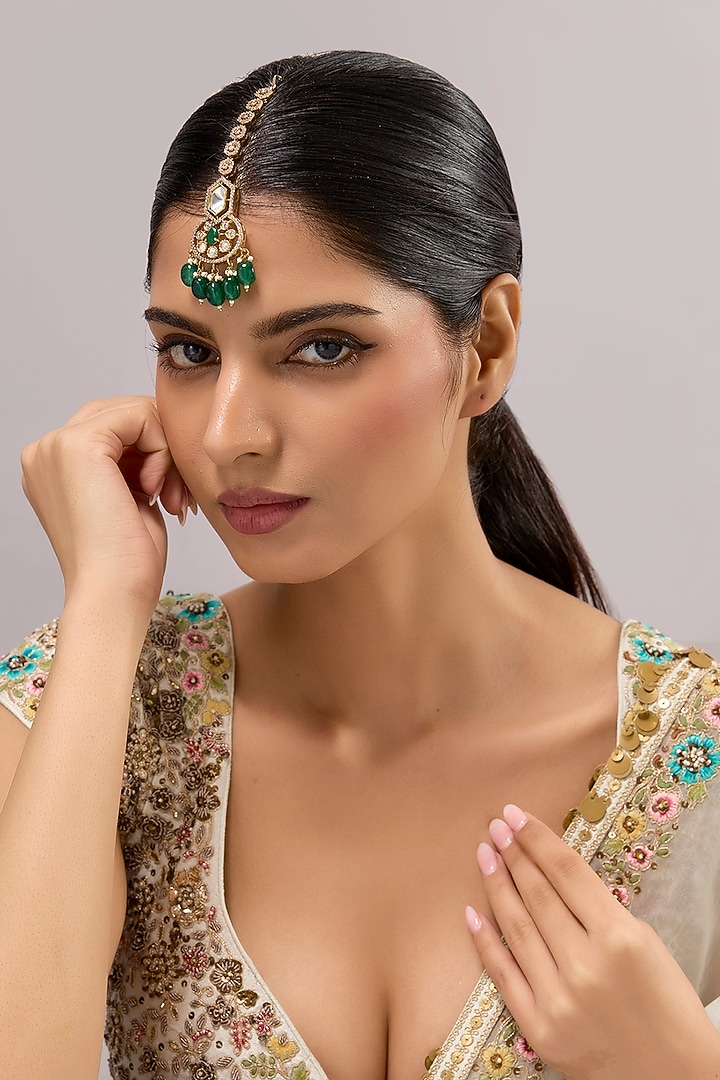 Gold Finish Kundan Polki & Green Stone Maangtikka by Auraa Trends at Pernia's Pop Up Shop