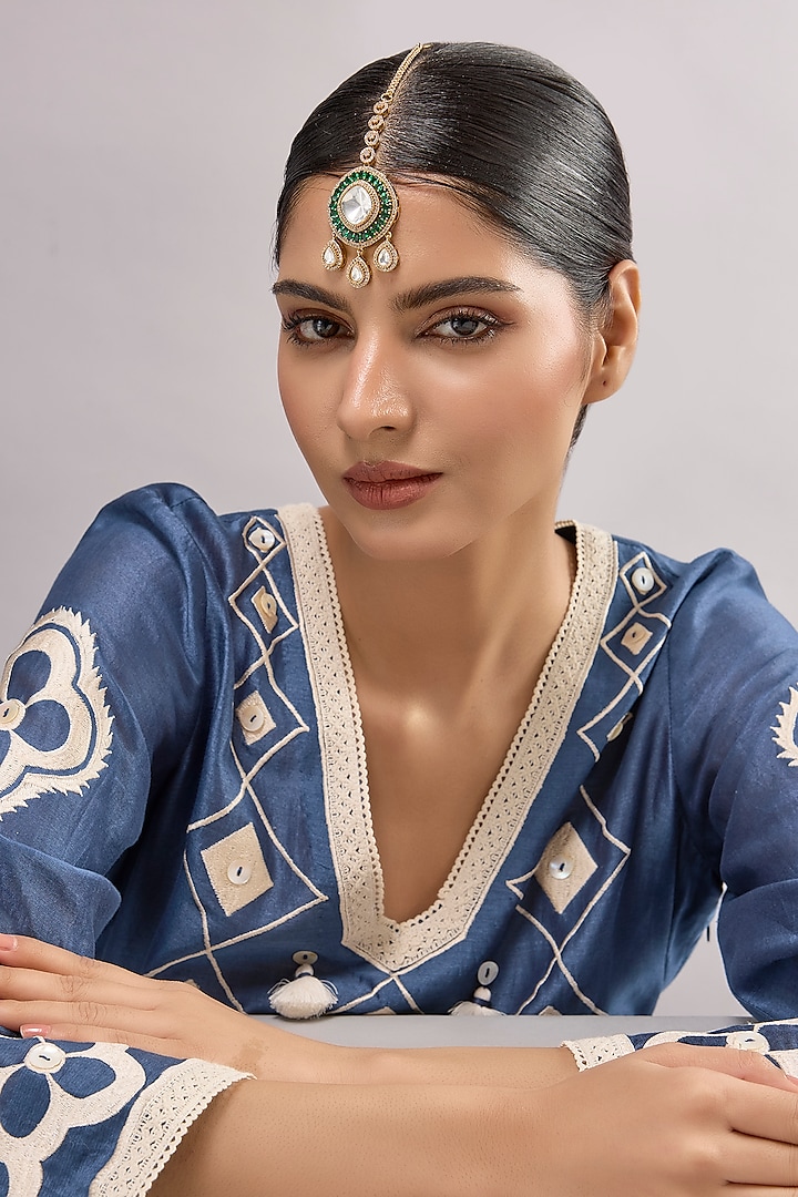 Gold Finish Kundan Polki & Green Stone Maangtikka by Auraa Trends at Pernia's Pop Up Shop
