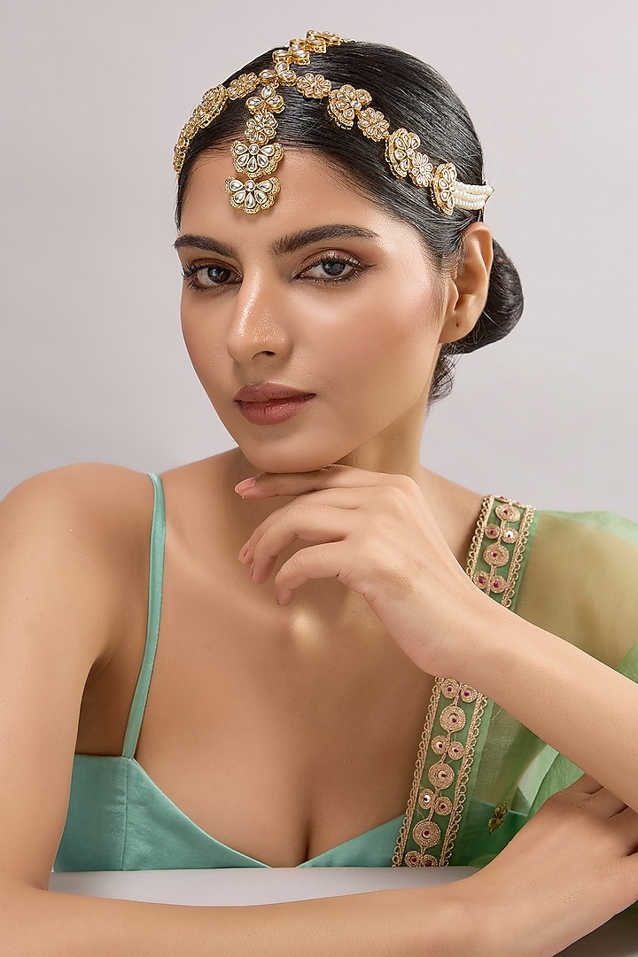 Gold Finish Kundan Polki Mathapatti by Auraa Trends at Pernia's Pop Up Shop