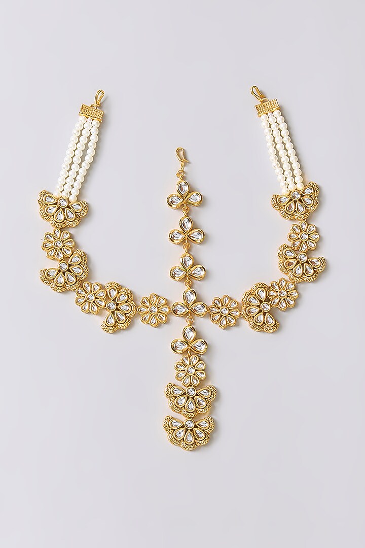 Gold Finish Kundan Polki Mathapatti by Aura Trends at Pernia's Pop Up Shop