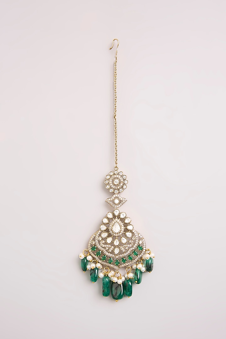 Gold Finish Green Kundan Polki & Beaded Maangtikka by Aura Trends at Pernia's Pop Up Shop