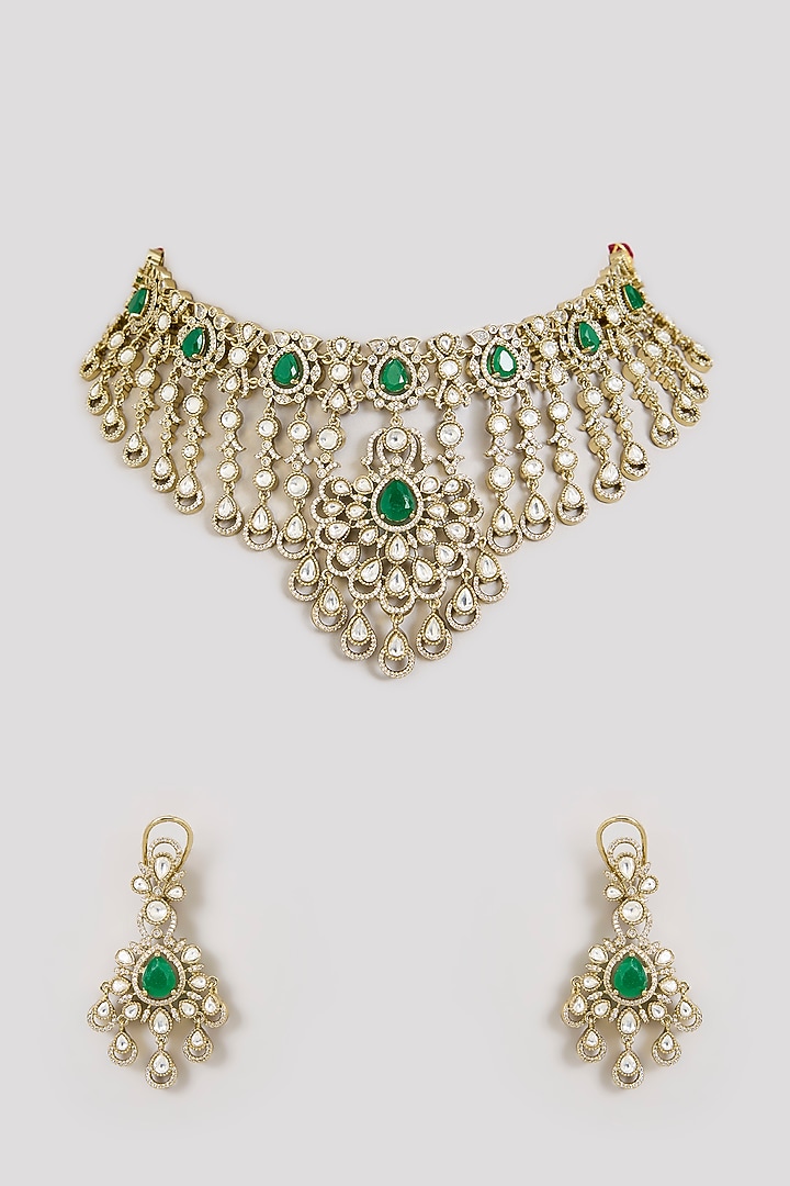 Gold Finish Kundan Polki & Emerald Green Stone Floral Motif Necklace Set by Aura Trends at Pernia's Pop Up Shop