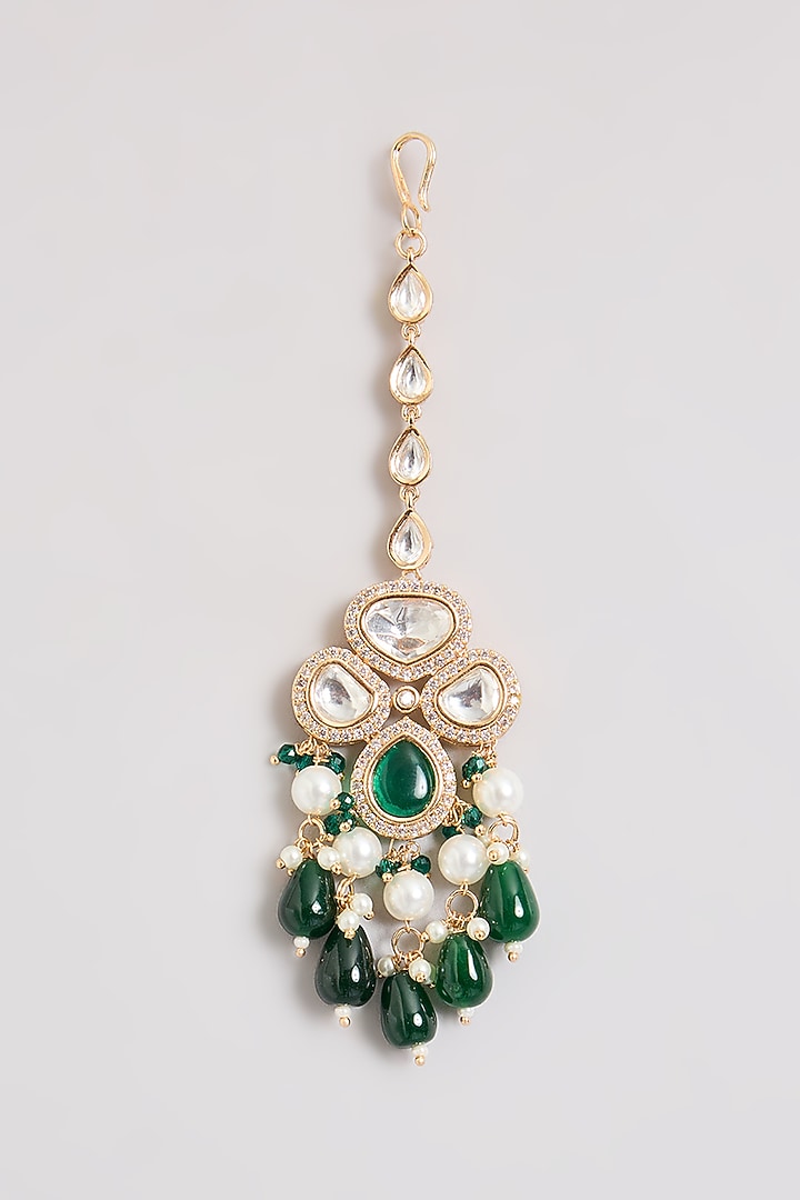 Gold Finish Kundan Polki & Green Stone Maangtikka by Aura Trends at Pernia's Pop Up Shop