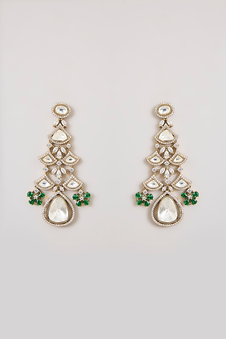 Gold Finish Kundan Polki & Emerald Green Stone Fan-Shaped Necklace Set by Aura Trends at Pernia's Pop Up Shop