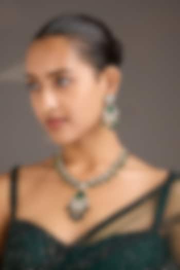 Gold Finish Kundan Polki & Emerald Green Stone S-curve Necklace Set by Aura Trends at Pernia's Pop Up Shop