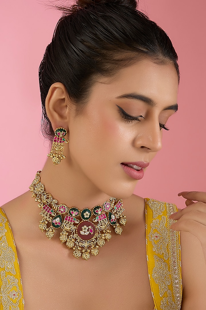 Gold Finish Kundan Polki & Beaded Necklace Set by Aura Trends at Pernia's Pop Up Shop