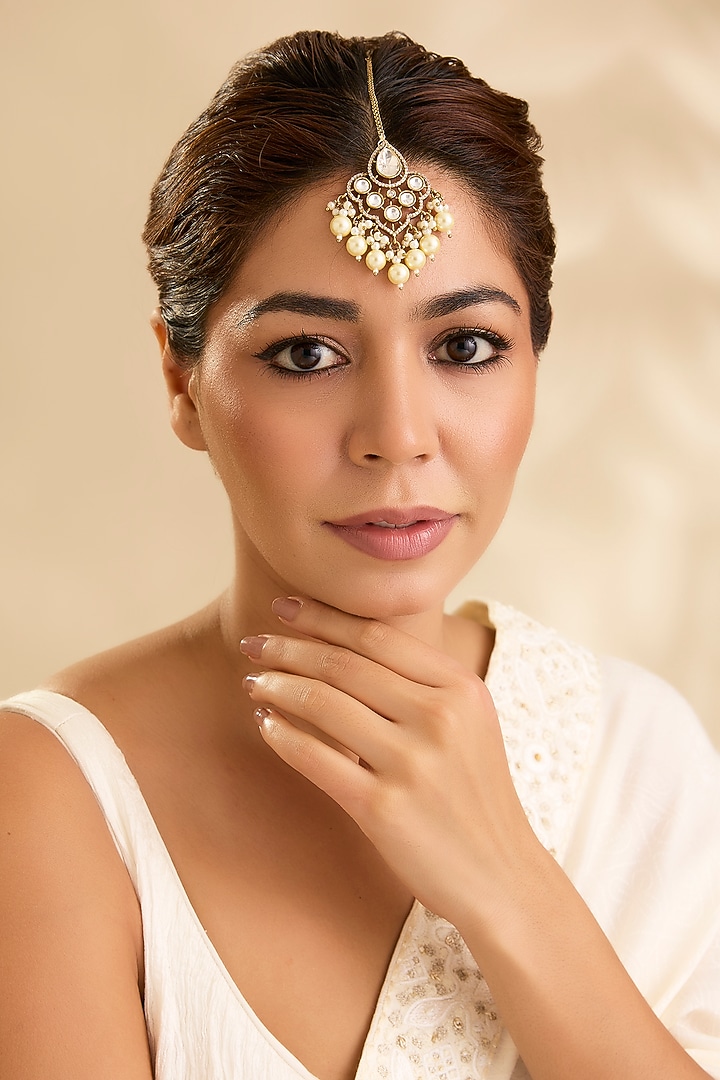 Gold Finish Kundan Polki & Pearl Drop Maangtikka by Aura Trends at Pernia's Pop Up Shop