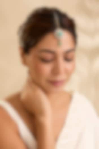 Antique Gold Finish Kundan Polki & Turquoise Stone Floral Maangtikka by Aura Trends at Pernia's Pop Up Shop