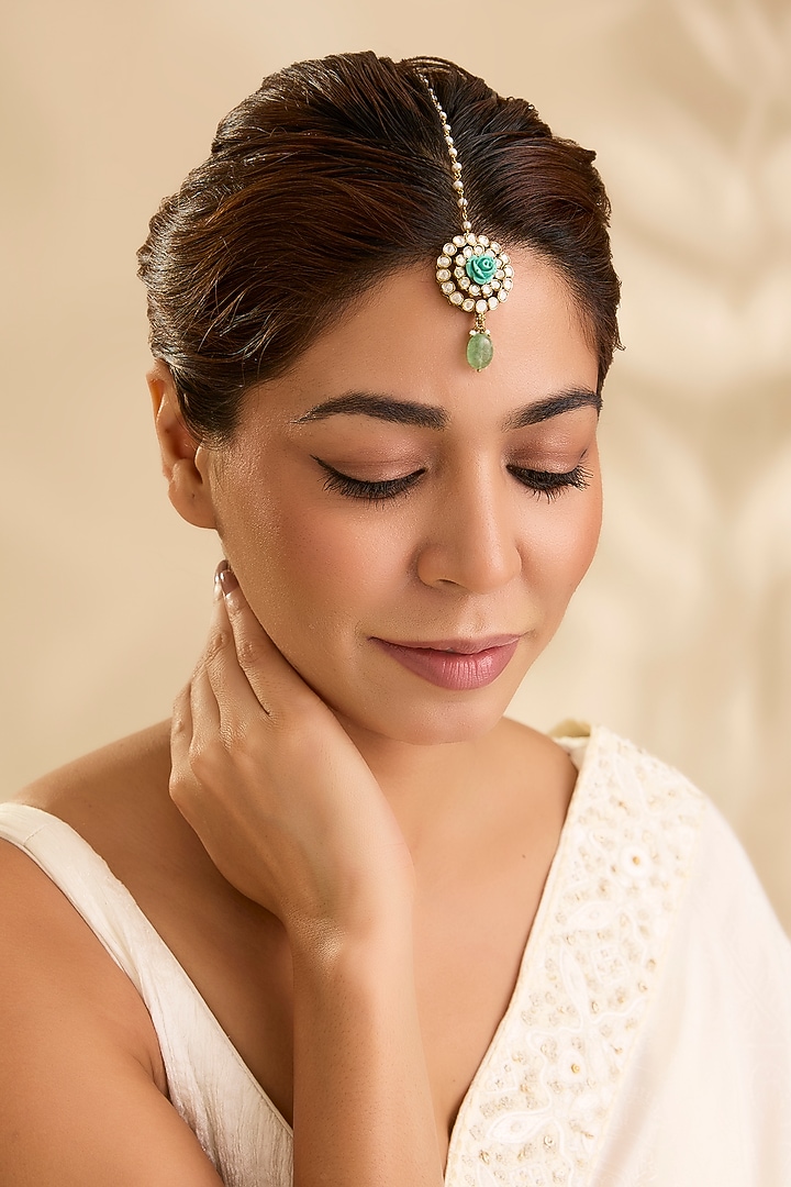 Antique Gold Finish Kundan Polki & Turquoise Stone Floral Maangtikka by Aura Trends at Pernia's Pop Up Shop