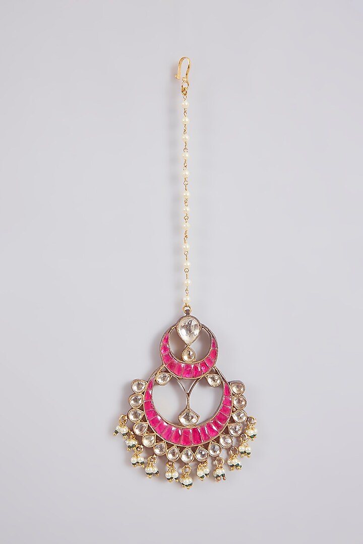Gold Finish Pink Kundan Polki Maangtikka by Aura Trends at Pernia's Pop Up Shop