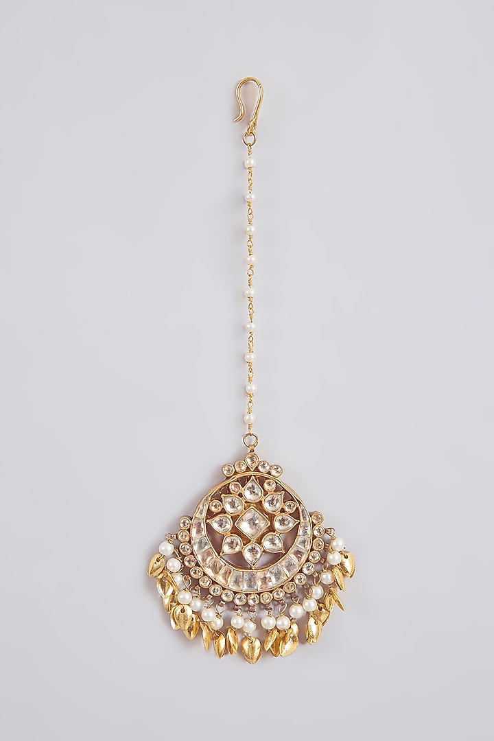 Gold Finish Kundan Polki & Pearl Maangtikka by Aura Trends at Pernia's Pop Up Shop