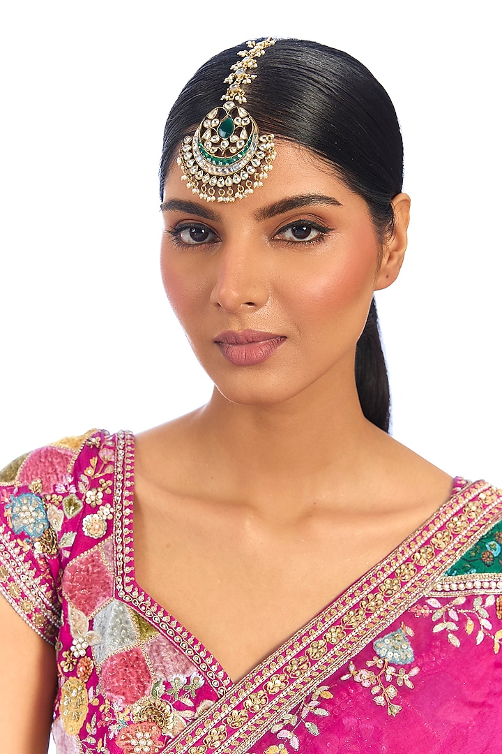 Gold Finish Kundan Polki & Green Stone Maangtikka by Aura Trends at Pernia's Pop Up Shop