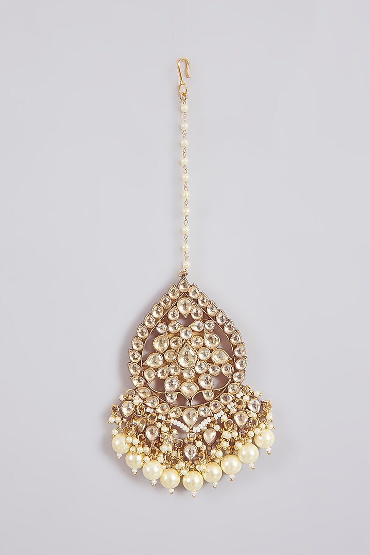 Gold Finish Kundan Polki & Pearl Maangtikka by Aura Trends at Pernia's Pop Up Shop