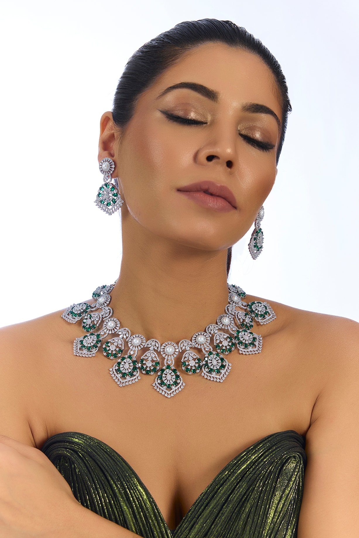 White Finish Green & White Stone Choker Necklace Set by Auraa Trends at