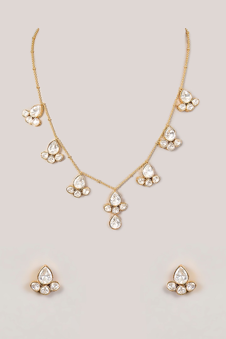 Gold Finish Kundan Polki Floral Necklace Set by Aura Trends at Pernia's Pop Up Shop