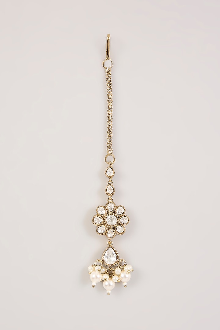 Antique Gold Finish Kundan Polki & Pearl Maangtikka by Aura Trends at Pernia's Pop Up Shop