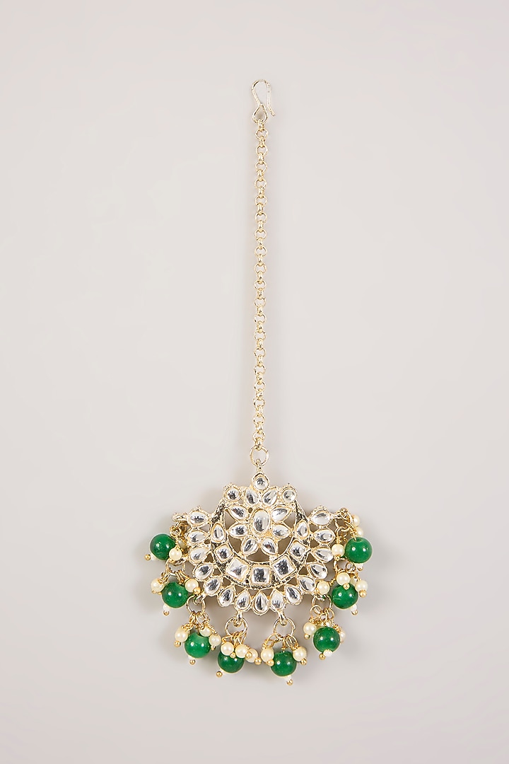 Gold Finish Kundan Polki & Green Stone Maangtikka by Aura Trends at Pernia's Pop Up Shop