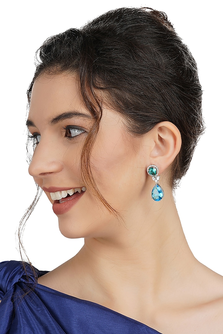 Silver Finish Diamond Stud Earrings by Auraa Trends