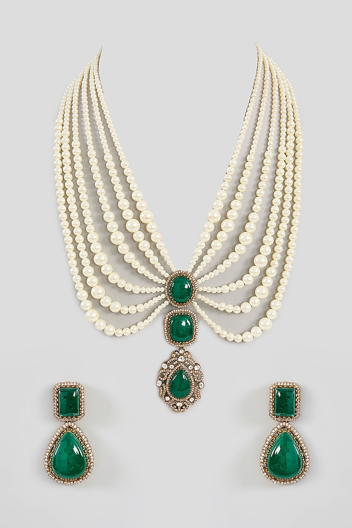 Gold Finish Green Kundan Polki Necklace Set by Aura Trends at Pernia's Pop Up Shop