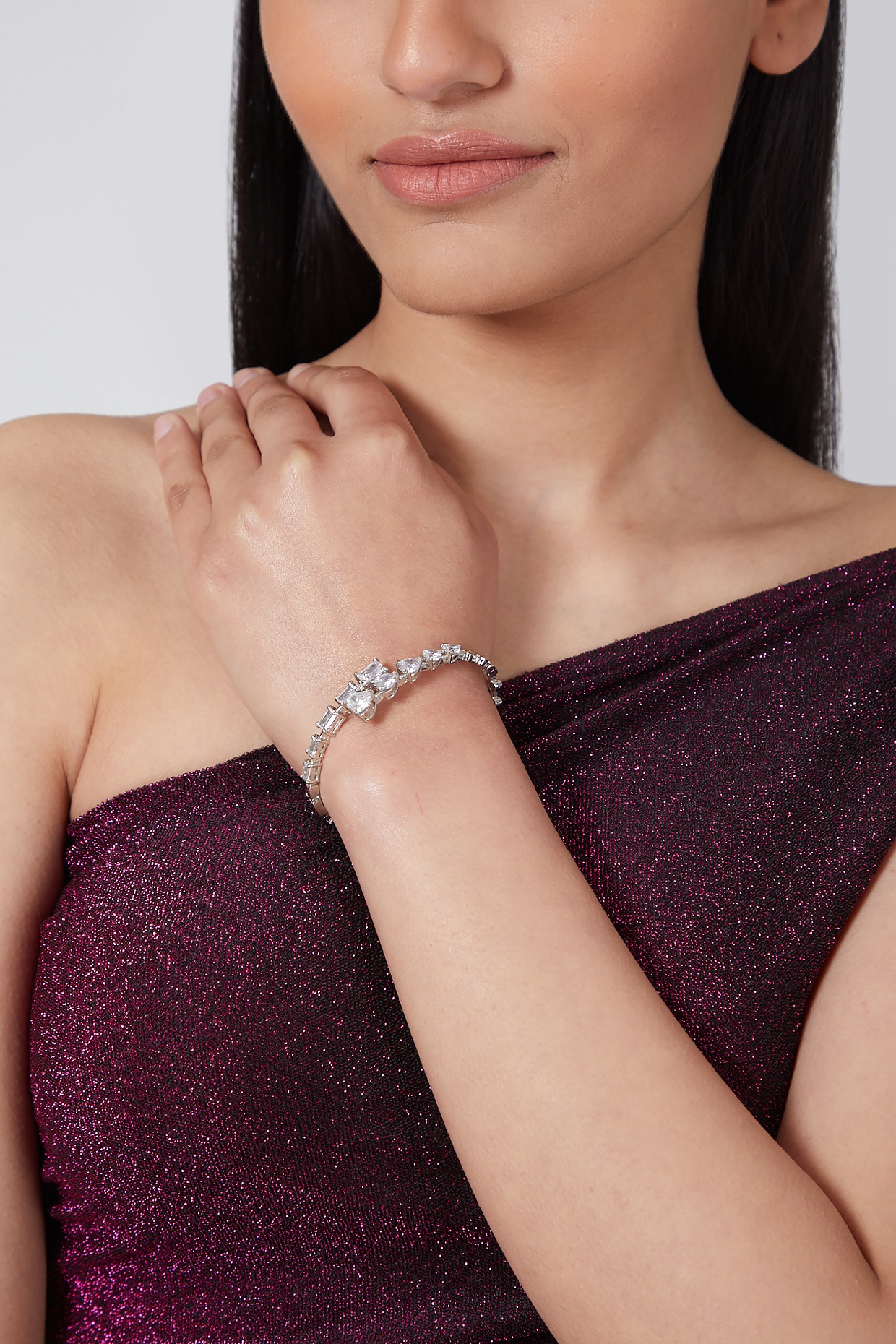Buy Diamond Solid Link String Diamond Studded Bracelet in Best Price. –  Twenty One Jewels