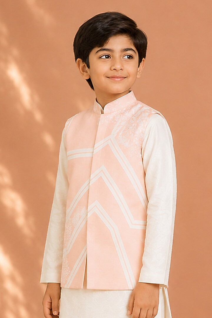 Pink Silk Applique Embroidered Bundi Jacket For Boys by Arun Verma Kids at Pernia's Pop Up Shop