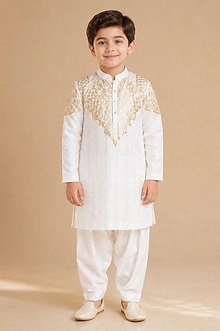 Ivory Silk Applique Embroidered Kurta For Boys by Arun Verma Kids
