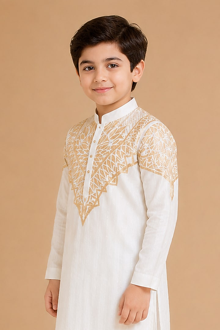Ivory Silk Applique Embroidered Kurta For Boys by Arun Verma Kids at Pernia's Pop Up Shop